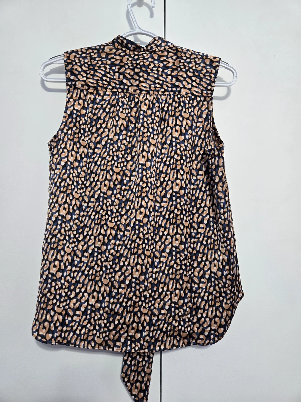 J.Crew 365 XS Leopard Print Tie Neck Sleeveless Blouse Animal Print Top